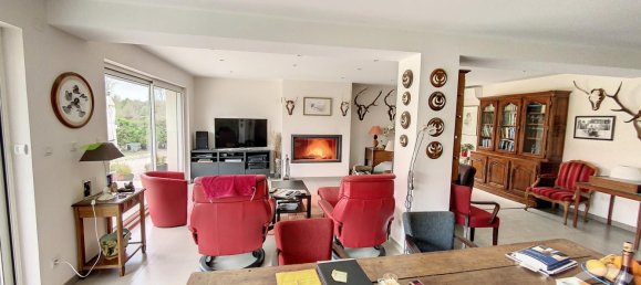 3 bedrooms Castles in La Ferte-Saint-Cyr, France No. 257290 13