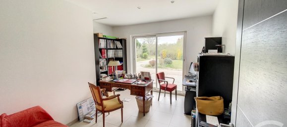 3 bedrooms Castles in La Ferte-Saint-Cyr, France No. 257290 7