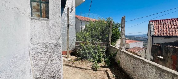 2 bedrooms House in Covilha, Portugal No. 37909 3