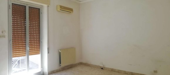 4 rooms Apartment in Caltanissetta, Italy No. 165341 4