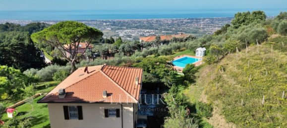 15-Zimmer Villa in Massarosa, Italy, Nr. 235034 5
