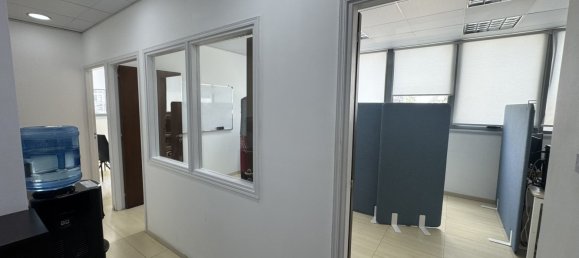 5-Zimmer Büro in Larnaca, Zypern, Nr. 175235 2