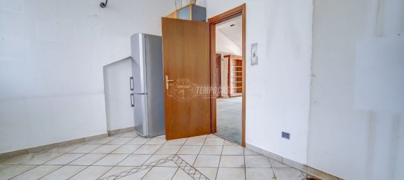 3-Zimmer Wohnung in Cassano Magnago, Italy, Nr. 236144 12