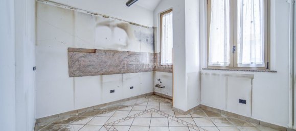 3-Zimmer Wohnung in Cassano Magnago, Italy, Nr. 236144 27