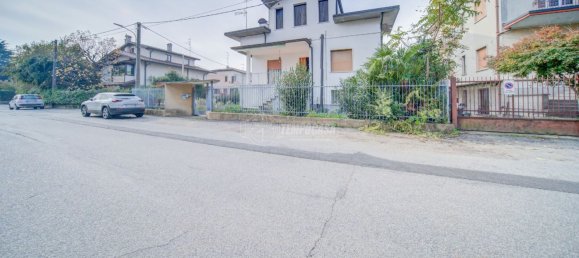 3-Zimmer Wohnung in Cassano Magnago, Italy, Nr. 236144 69