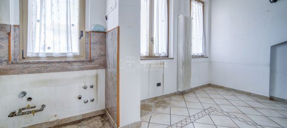 3-Zimmer Wohnung in Cassano Magnago, Italy, Nr. 236144 31