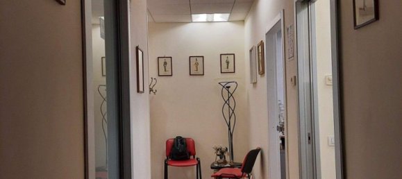 مكتب في Pistoia, Italy 150متر مربع رقم 45497 4