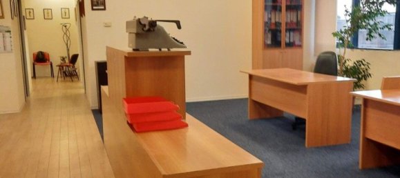 مكتب في Pistoia, Italy 150متر مربع رقم 45497 9