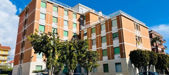 Studio in San Bartolomeo al Mare, Italy, Nr. 36564 6