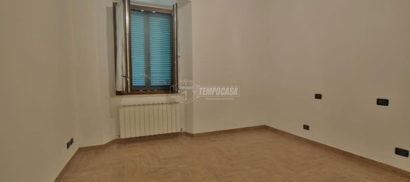 3 rooms Apartment in Castelraimondo, Italy No. 7014 7