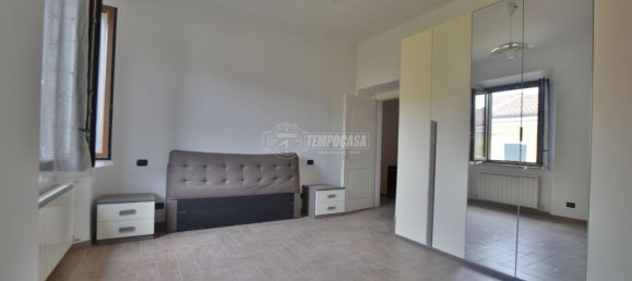 3 rooms Apartment in Castelraimondo, Italy No. 7014 5