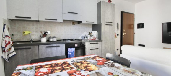 Apartamento de 3 habitaciónes en Reggio Emilia, Italy No. 7009 53