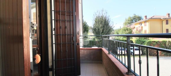 Apartamento de 3 habitaciónes en Reggio Emilia, Italy No. 7009 3