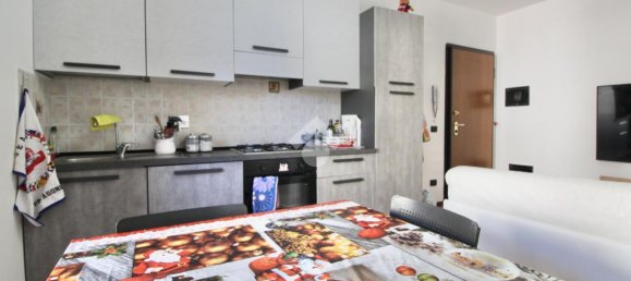 Apartamento de 3 habitaciónes en Reggio Emilia, Italy No. 7009 14