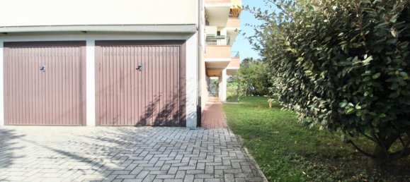 Apartamento de 3 habitaciónes en Reggio Emilia, Italy No. 7009 84