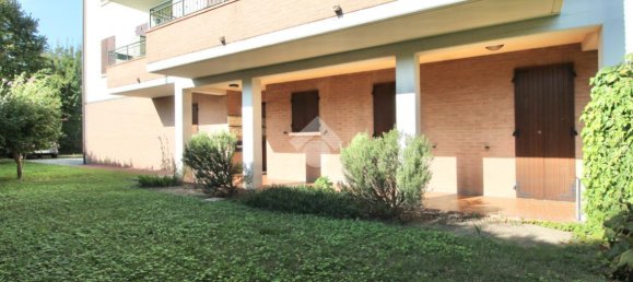 Apartamento de 3 habitaciónes en Reggio Emilia, Italy No. 7009 76