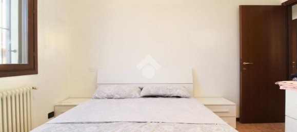 Apartamento de 3 habitaciónes en Reggio Emilia, Italy No. 7009 23