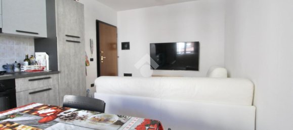 Apartamento de 3 habitaciónes en Reggio Emilia, Italy No. 7009 16