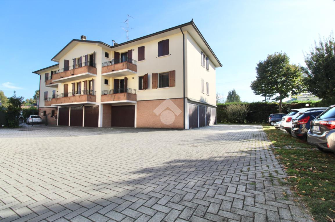 Apartamento de 3 habitaciónes en Reggio Emilia, Italy No. 7009