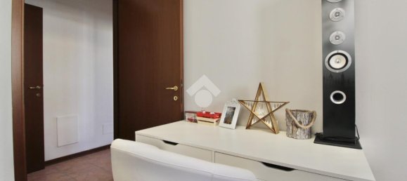 Apartamento de 3 habitaciónes en Reggio Emilia, Italy No. 7009 39