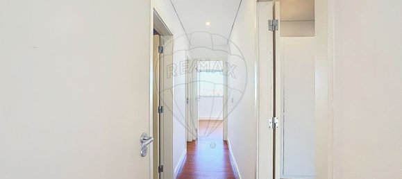 3 bedrooms Apartment in Lisbon, Portugal No. 144196 17