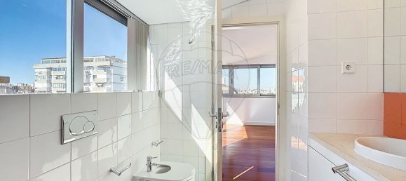 3 bedrooms Apartment in Lisbon, Portugal No. 144196 25