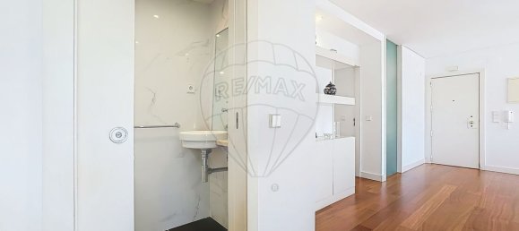 3 bedrooms Apartment in Lisbon, Portugal No. 144196 14