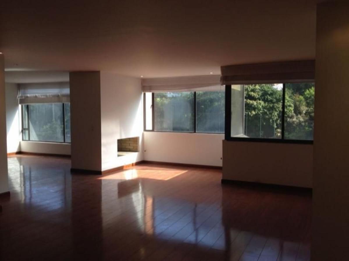 3 bedrooms House in Bogota, Colombia No. 13432