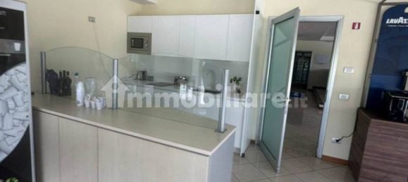 Entrepôt à Agliana, Italy 1500m² No. 351322 25