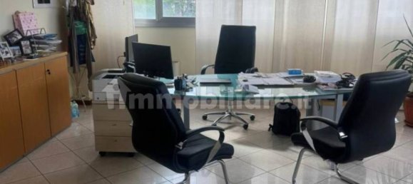 Entrepôt à Agliana, Italy 1500m² No. 351322 22