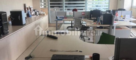 Armazém em Agliana, Italy 1500 m² N.º 351322 33