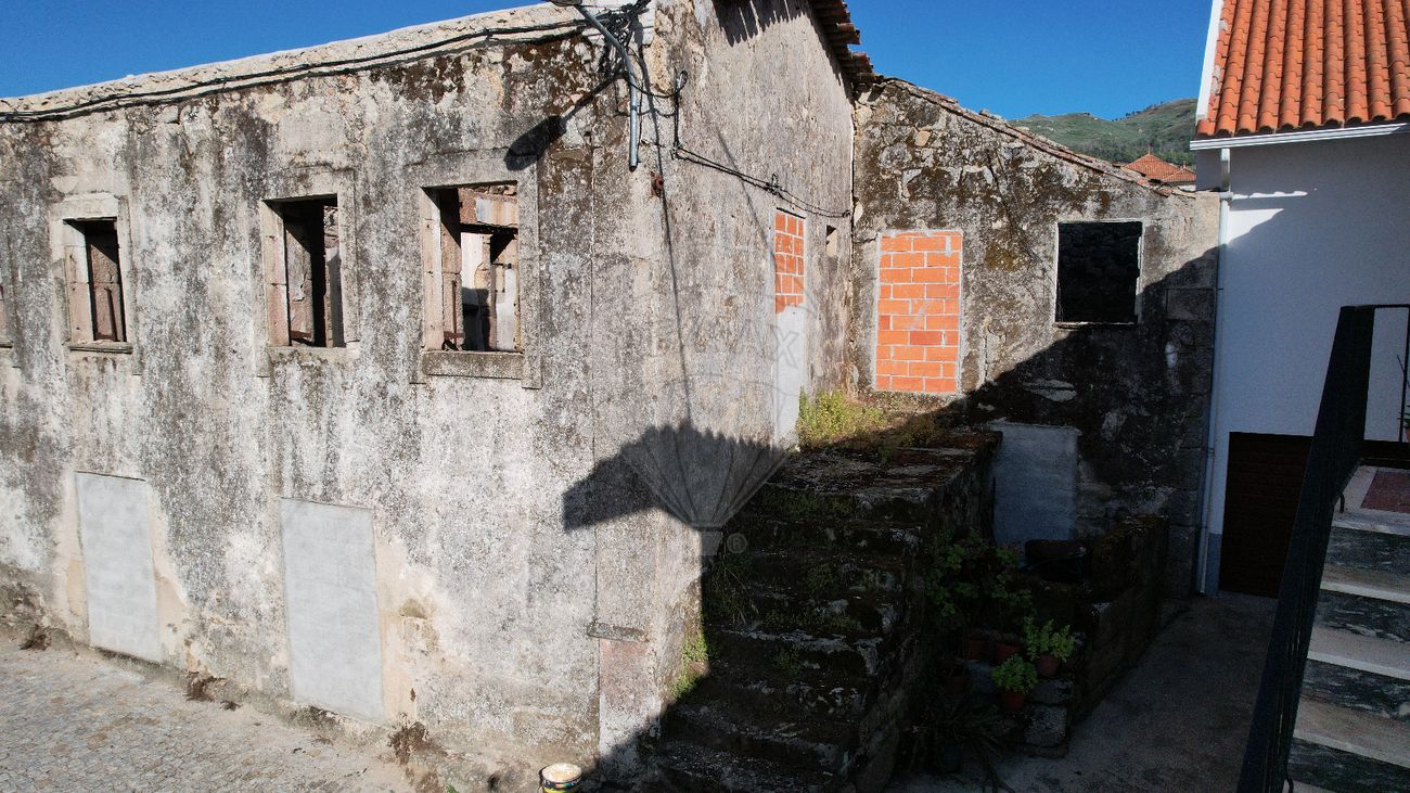 5 chambres Maison à Gouveia, Portugal No. 29043