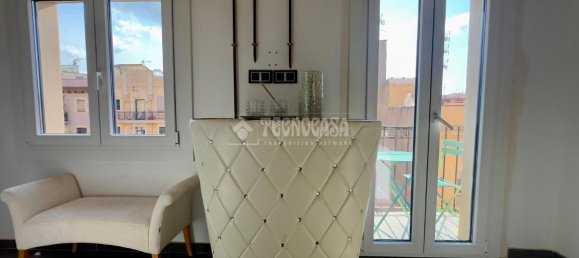 Penthouse T1 em Ciutat Vella, Spain N.º 191322 25