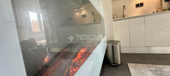 Penthouse T1 em Ciutat Vella, Spain N.º 191322 44