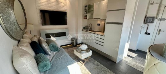 Penthouse T1 em Ciutat Vella, Spain N.º 191322 12