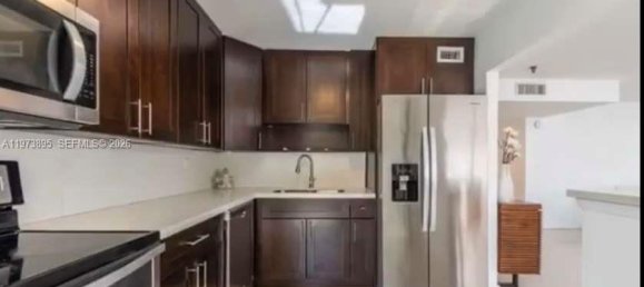 2 Schlafzimmer Gewerbliche Immobilien in Miami, USA, Nr. 615335 16