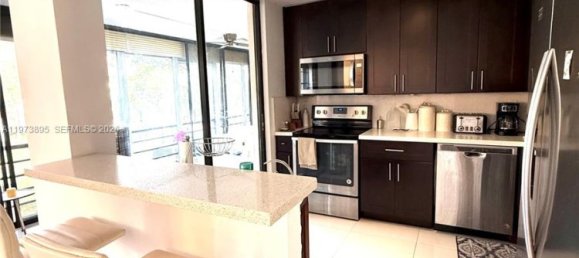 2 Schlafzimmer Gewerbliche Immobilien in Miami, USA, Nr. 615335 4