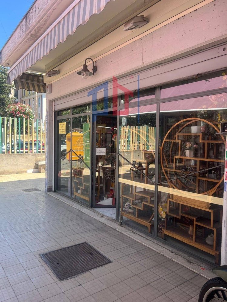 29m² Commercial property in Rome, Italy No. 354978