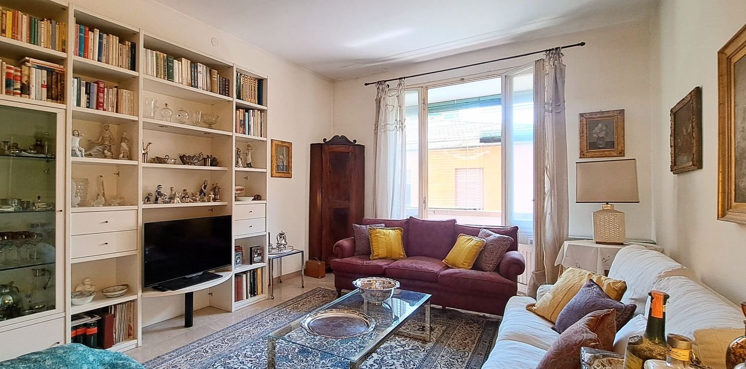 5 غرف نوم شقة في Bologna, Italy رقم 321716