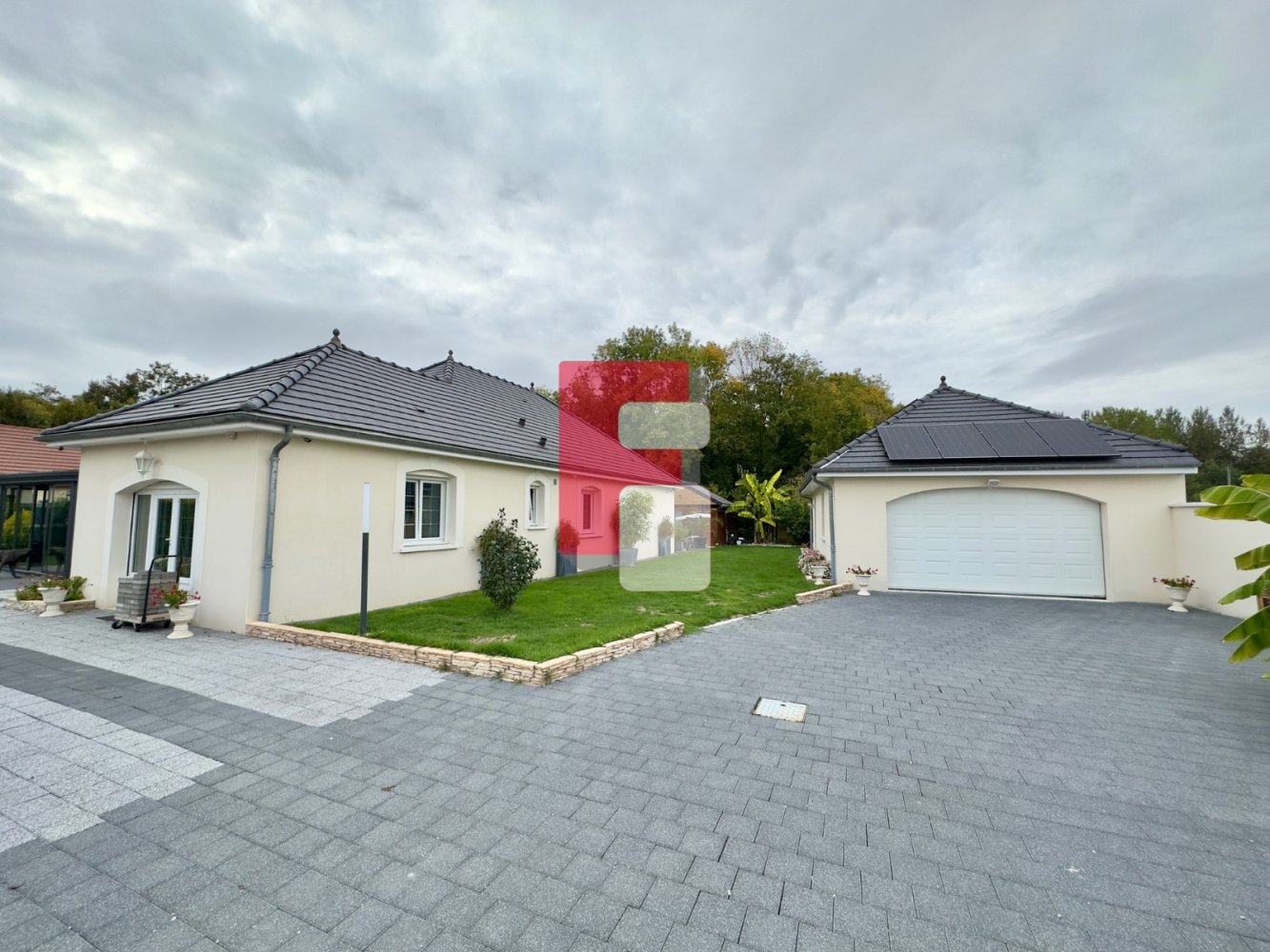 4 chambres Villa à Saint-Lyé, France No. 38604