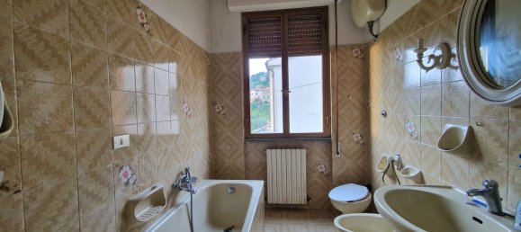 Apartamento de 5 habitaciónes en Lamporecchio, Italy No. 85903 10