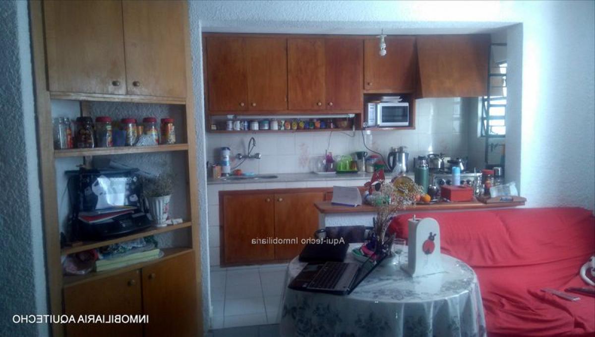 5 bedrooms House in Montevideo, Uruguay No. 12657