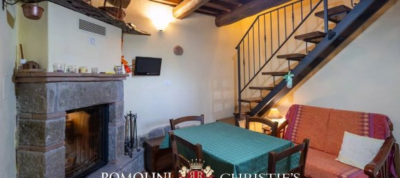 3 rooms House in Ortignano Raggiolo, Italy No. 216447 12