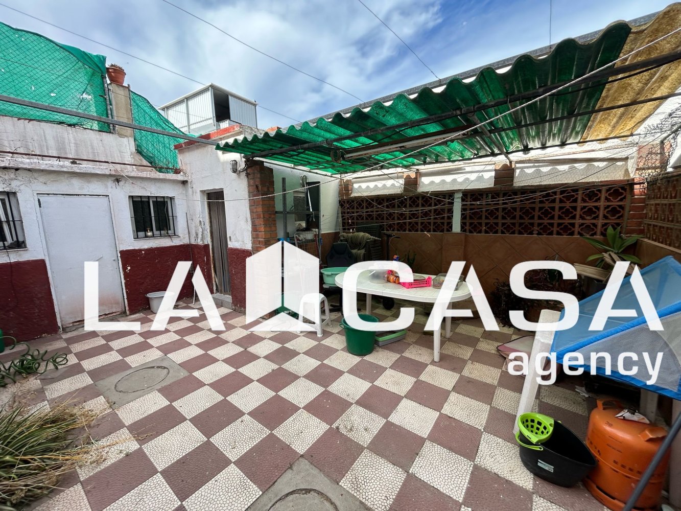 2 bedrooms House in La Linea de la Concepcion, Spain No. 144680