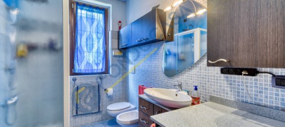 2-salle Appartement à Cesano Maderno, Italy No. 370960 18