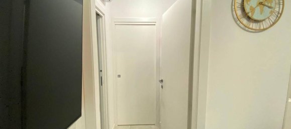 2 rooms Apartment in Parma, Italy No. 32377 6