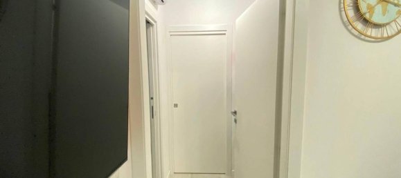 2 rooms Apartment in Parma, Italy No. 32377 4