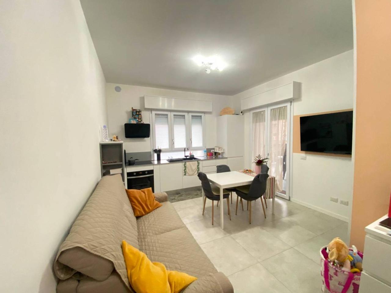 2 rooms Apartment in Parma, Italy No. 32377