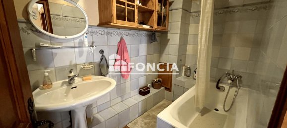 3 bedrooms House in Les Allues, France No. 204540 6