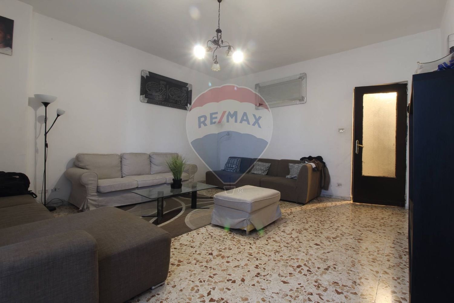 5 rooms Apartment in Catania, Italy No. 300921